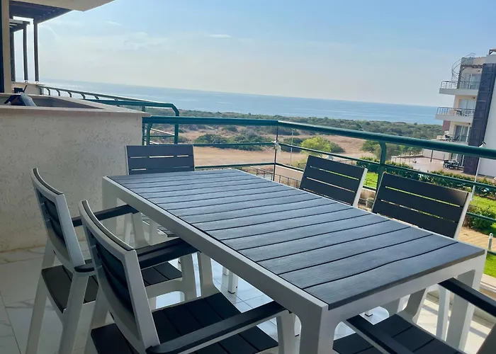 Blue Retreat By The Sea * Famagusta (Northern Cyprus)