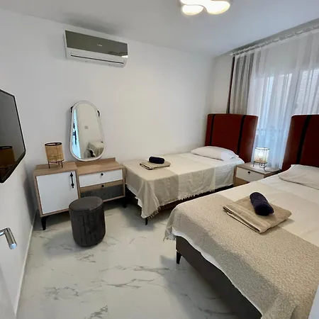 Blue Retreat By The Sea Апартаменты