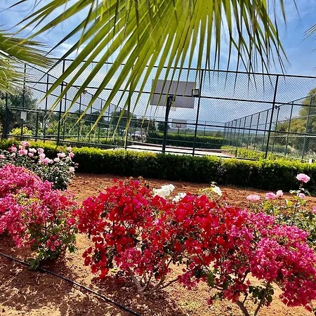 Апартаменты Blue Retreat By The Sea *