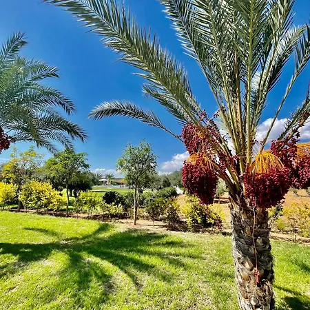 Апартаменты Blue Retreat By The Sea *